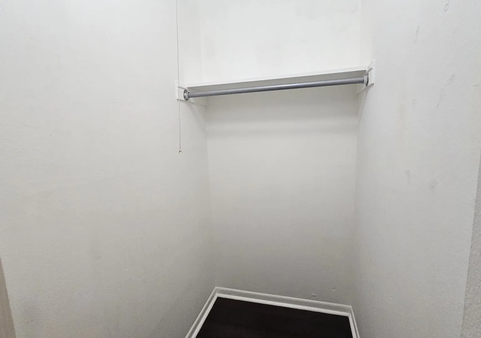 2250 N Lincoln Ave — Photo 3