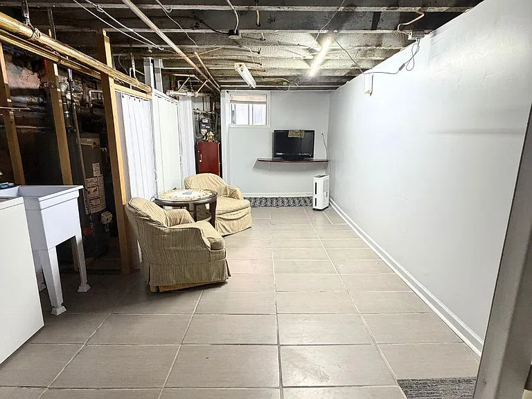 2438 S Bancroft St — Photo 3