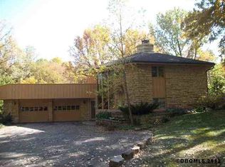 12430 Oak Brook Pl, Dubuque, IA 52001