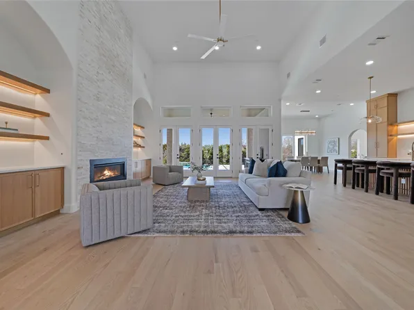 323 Longview Pl, Heath, TX 75032