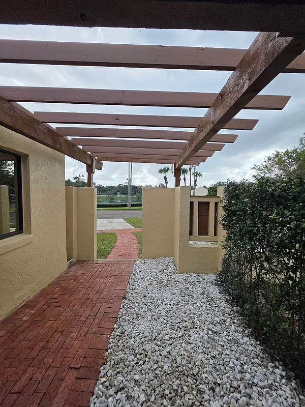 3 bed, 2.0 bath, 1502 sqft, $2,300 — Photo 4