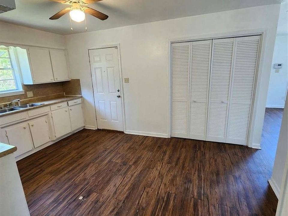 2nd image of 1430 Cynthia Ln