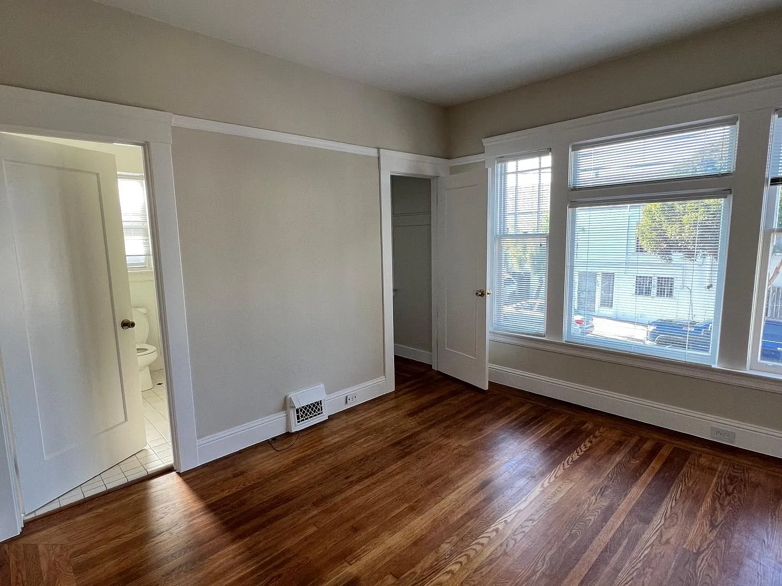 500 Templeton Ave — Photo 4