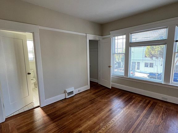4th image of 500 Templeton Ave