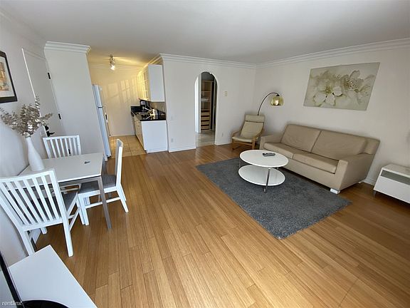 5th image of 300 Bay St APT 15