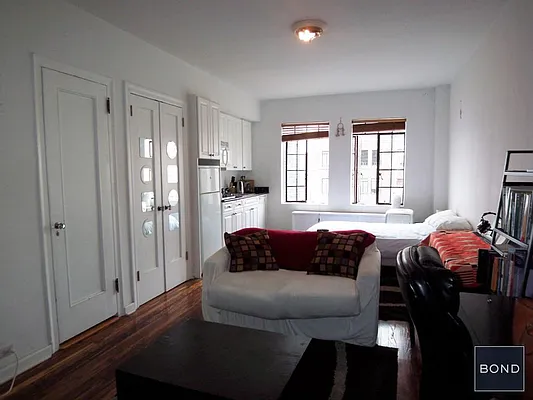 Rented by Bond New York | media 1