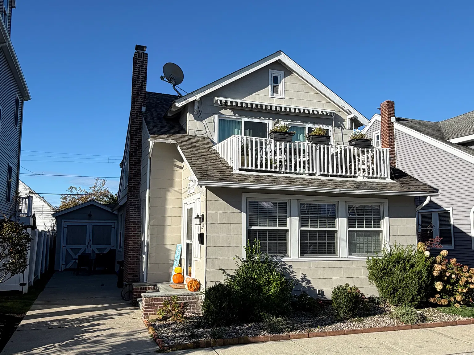 2 bed, 1.5 bath, 1100 sqft, $1,950 — Photo 1