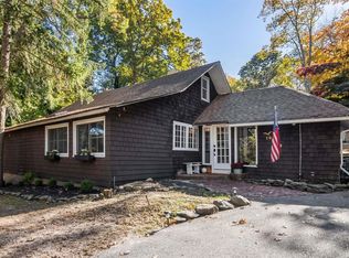 10 Overhill Rd, Shoreham, NY 11786