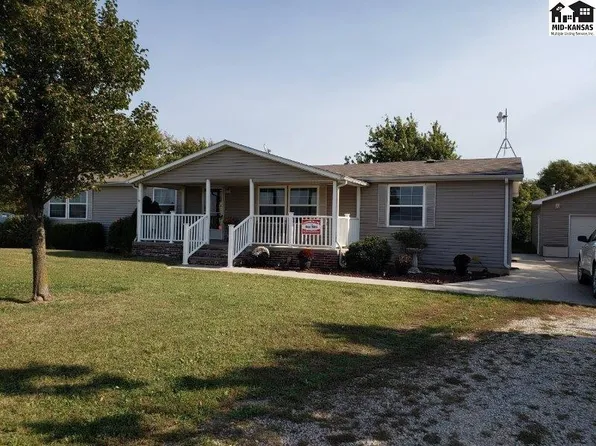 1136 16th Ave, McPherson, KS 67460