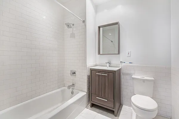 Rented by CORE | media 5