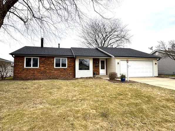 218 Larchwood Ln, North Aurora, IL 60542