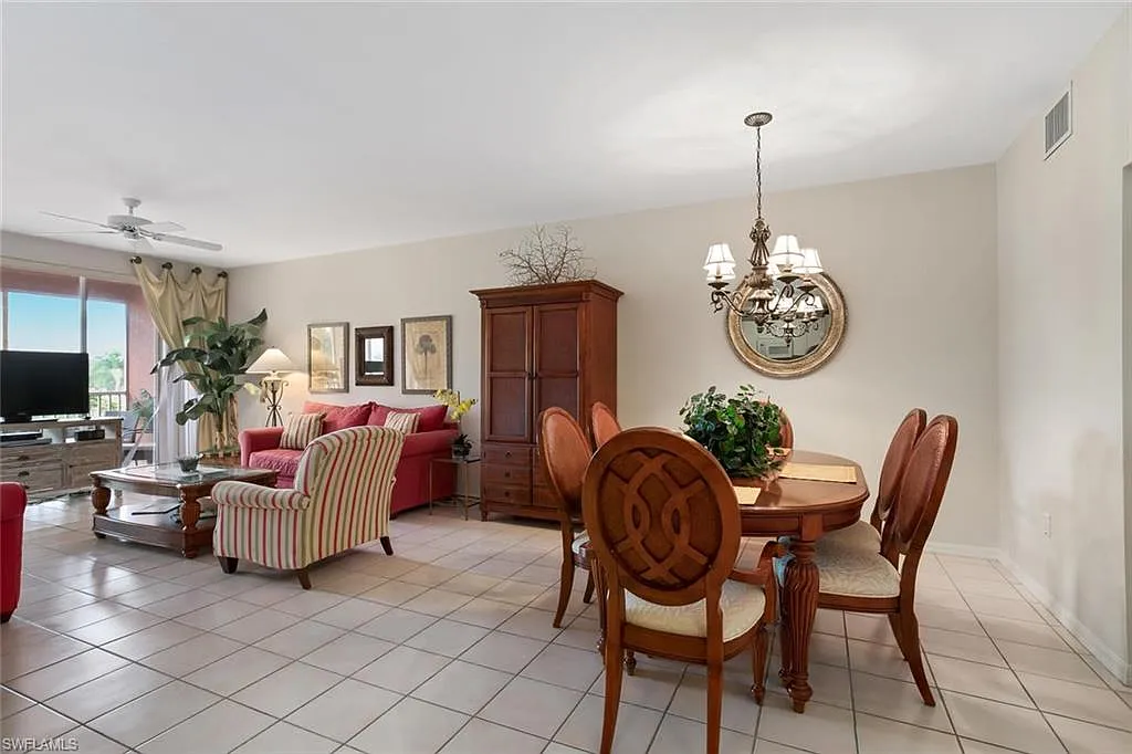 3 bed, 2.0 bath, 1308 sqft, $6,500 — Photo 4
