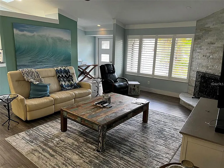 4594 Trails Dr — Photo 11