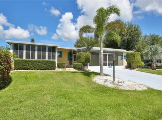 8517 Countess Avenue Cir, Palmetto, FL 34221