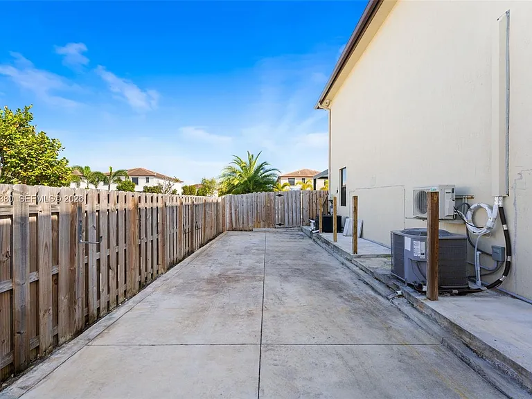 25205 SW 108th Ave — Photo 28