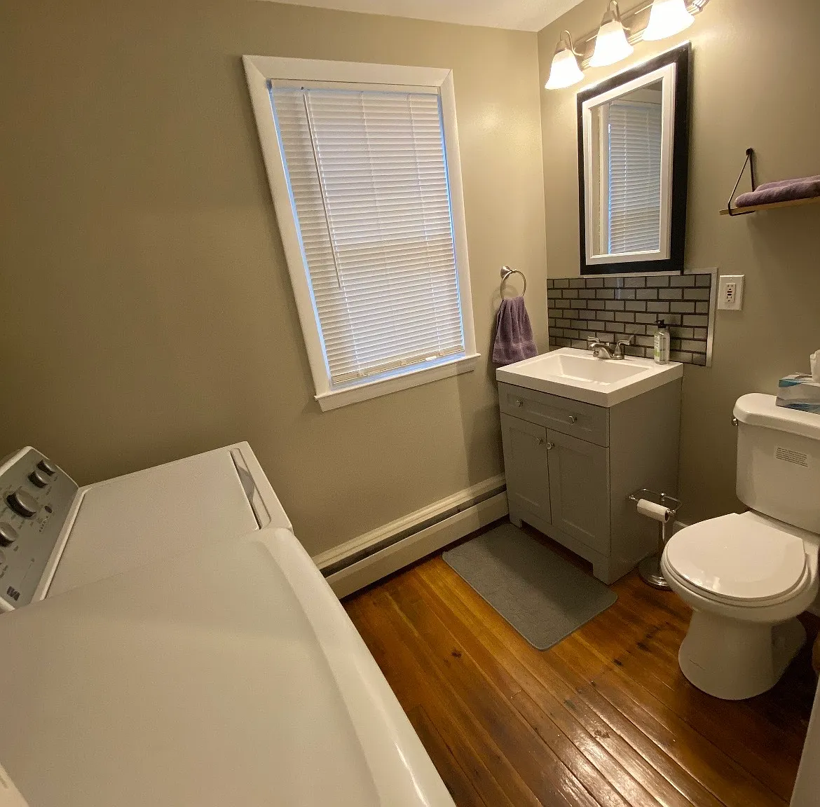 3 bed, 1.5 bath, 1200 sqft, $2,200 — Photo 3