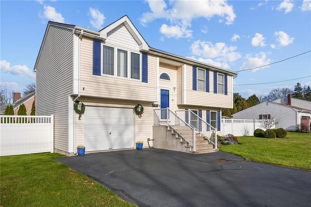 22 Ivanhoe St, Johnston, RI 02919 Zillow
