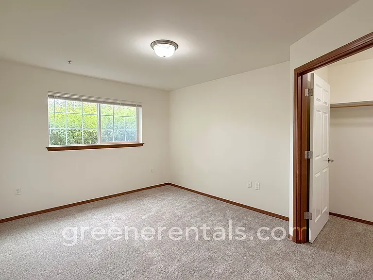 Oly-Evergreen Landing Apartments — Photo 26