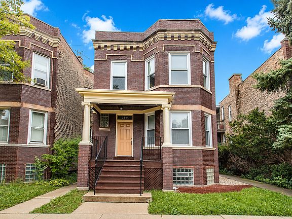 2nd image of 2305 N Avers Ave #2