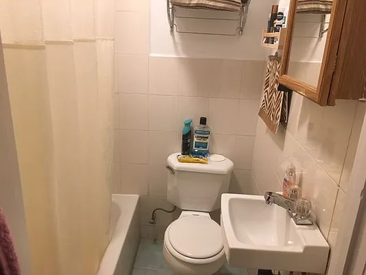 Rented by Premier Metro Realty Corp | media 11