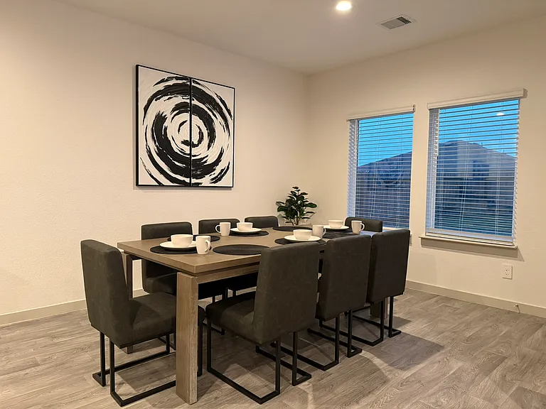 1815 Rolling Hill Ln — Photo 41