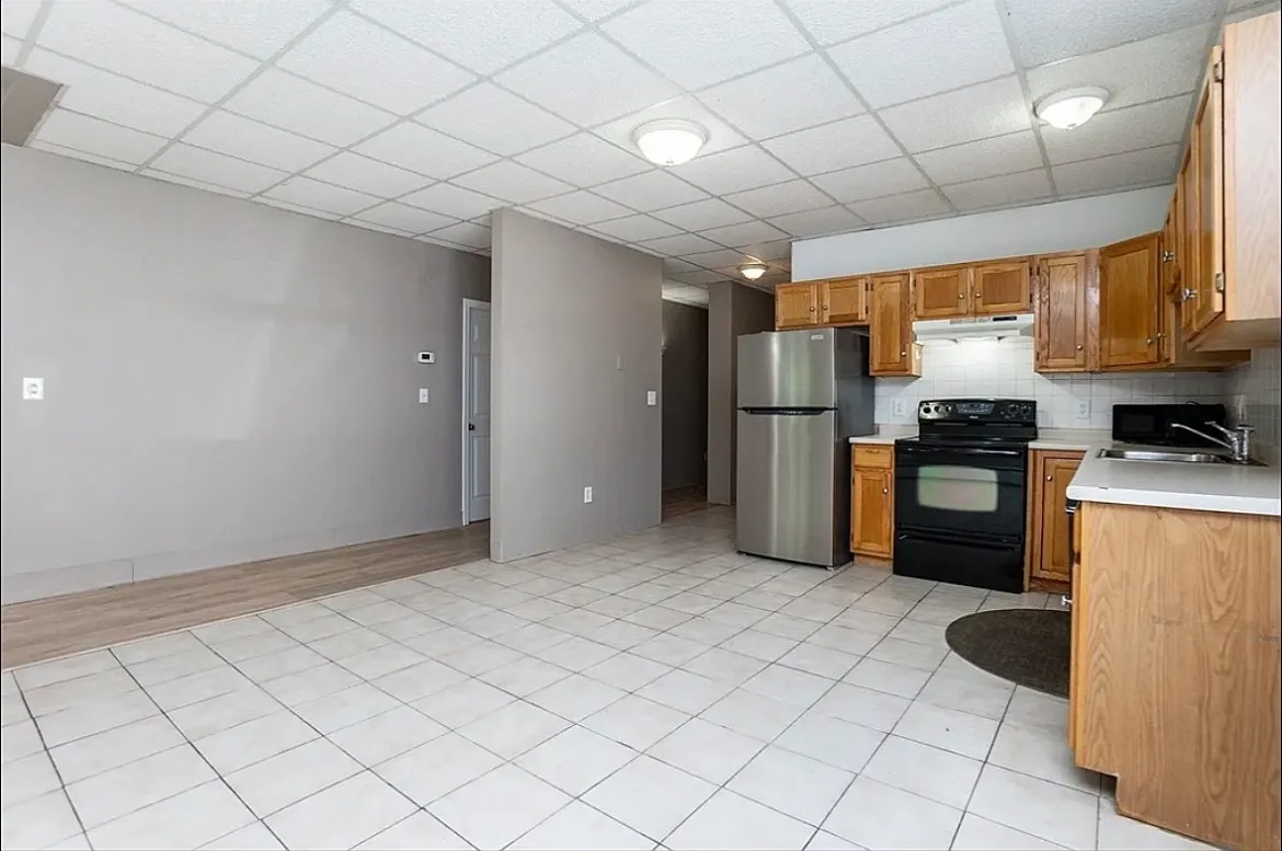 1 bed, 800 sqft, $2,800 — Photo 3