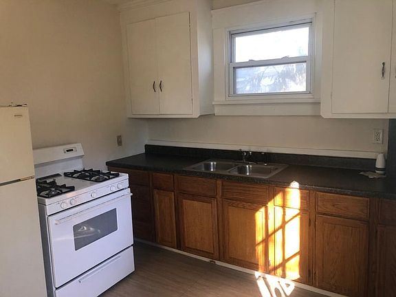 2nd image of 105 Byers Ave #2