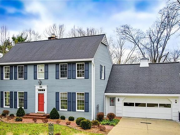 2nd image of 102 Briarwood Pl
