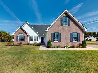 902 Fall Creek Dr, Murfreesboro, TN 37129