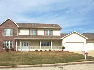 5910 Wynbrook Ct, Racine, WI 53406