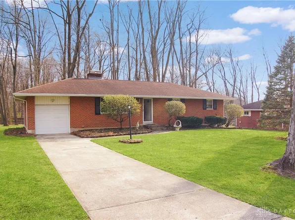 2731 Bahns Dr, Dayton, OH 45434
