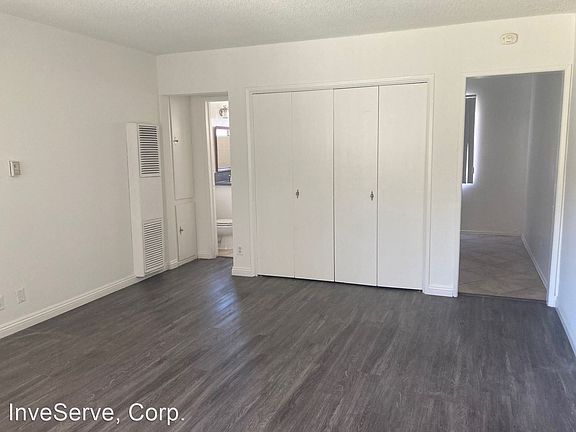 5th image of 7742 Lankershim Blvd #26
