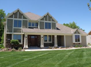 W175N5279 Highridge Dr, Menomonee Falls, WI 53051