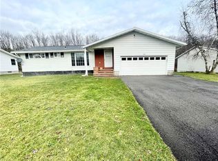 5943 Smith Rd, North Syracuse, NY 13212