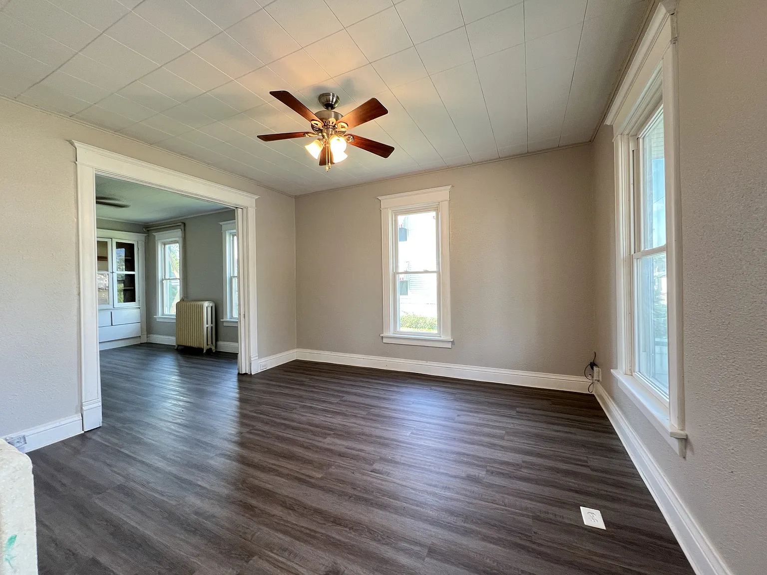 1008/1010 Rhomberg Avenue - #1 — Photo 3