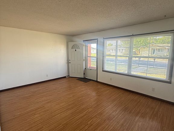 4th image of 102 W 36th St #A