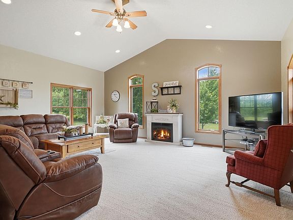 5th image of 2638 Scenic Ln
