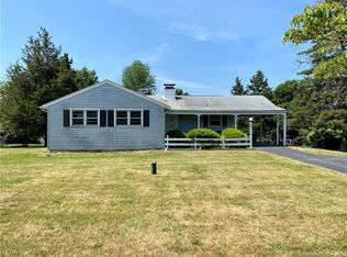16 Highfield Ln, North Branford, CT 06471