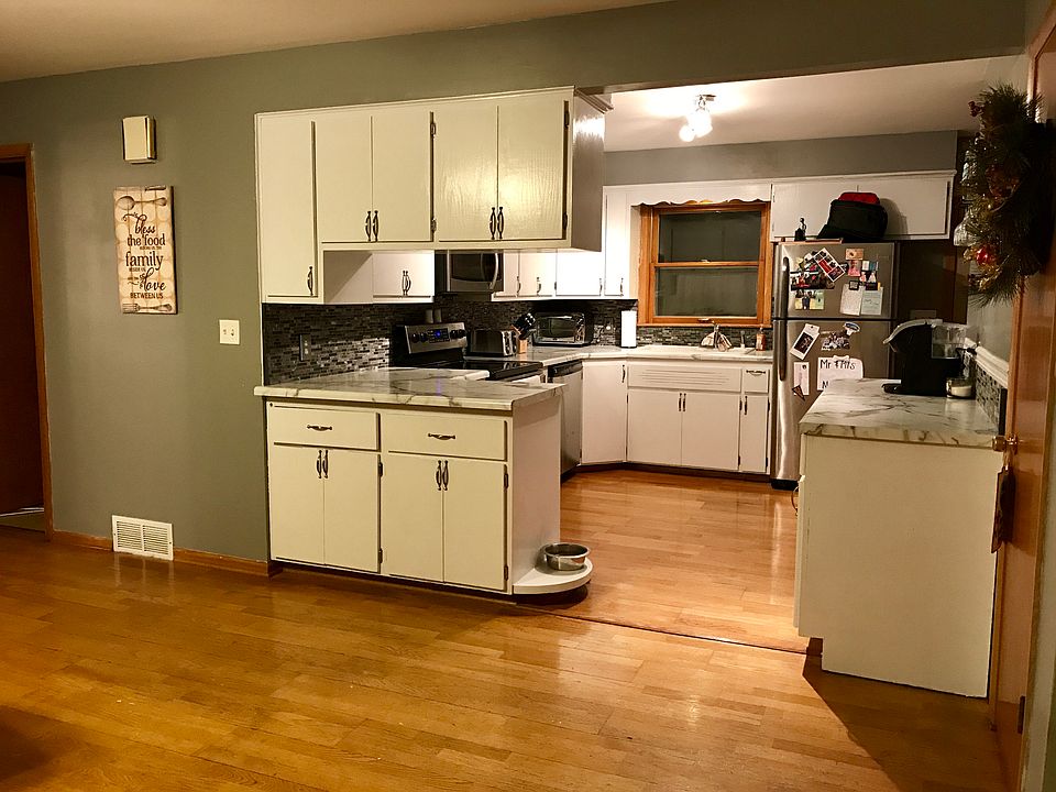 1st image of 506 W 2nd St