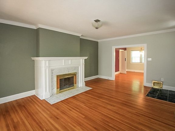 2nd image of 1161 E Michigan Ave