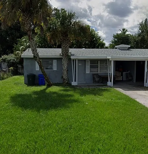 4104 Desoto Ave Photo 1