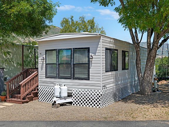 3rd image of 3750 Paradise Rd #96