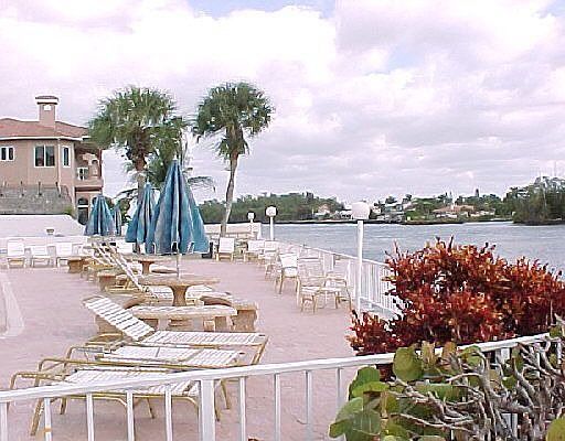Pool/Intracoastal