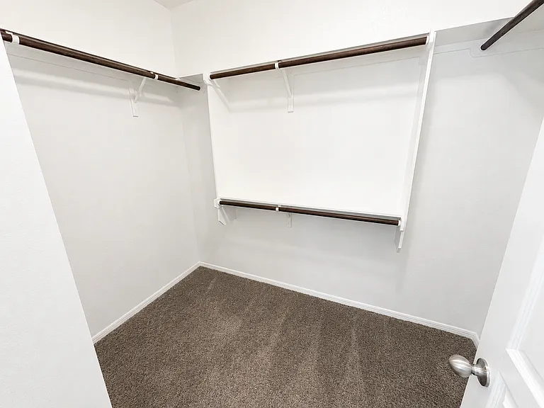 703 Dunford Dr — Photo 15