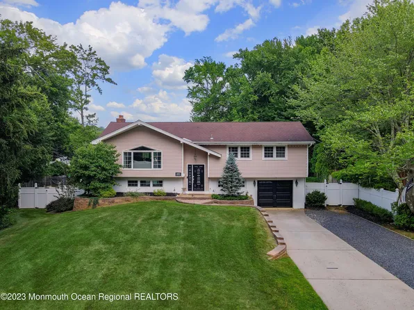 683 Hopping Road, Belford, NJ 07718