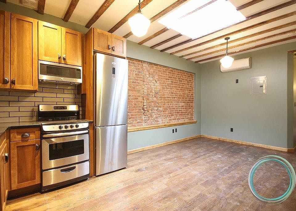 1st image of 194 Montrose Ave APT 02L