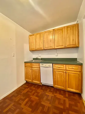 Rented by Waverly Realty Associates | media 20