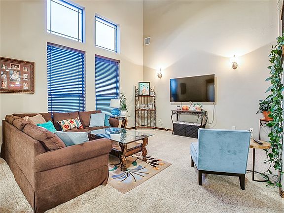 4th image of 9008 SW 36th Ter
