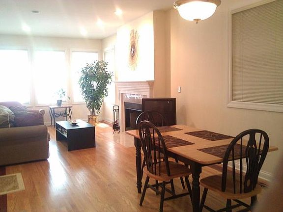 3rd image of 3316 N Lakewood Ave