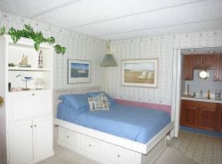 216 W Bogue Blvd, Atlantic Beach, NC 28512